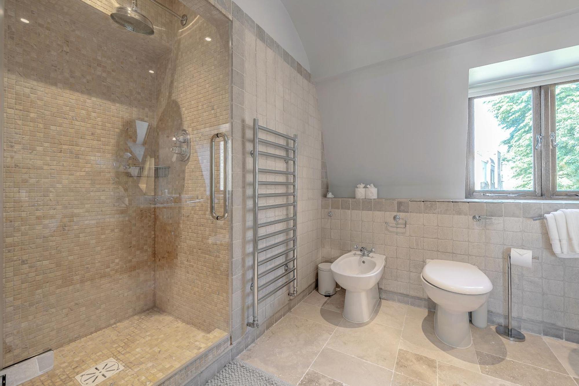 Luxurious 4 Bedroom In Kensington Hébergement de vacances Londres