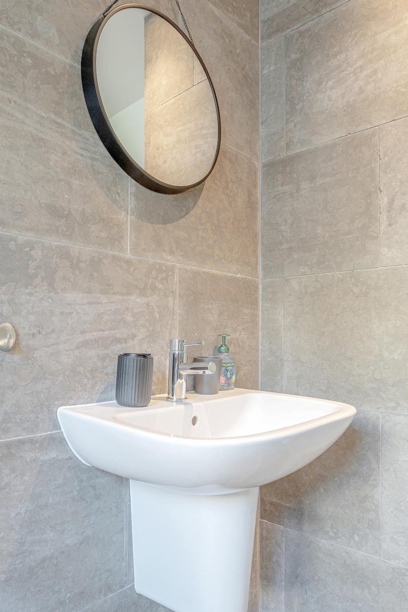 Luxurious 4 Bedroom In Kensington Hébergement de vacances Londres