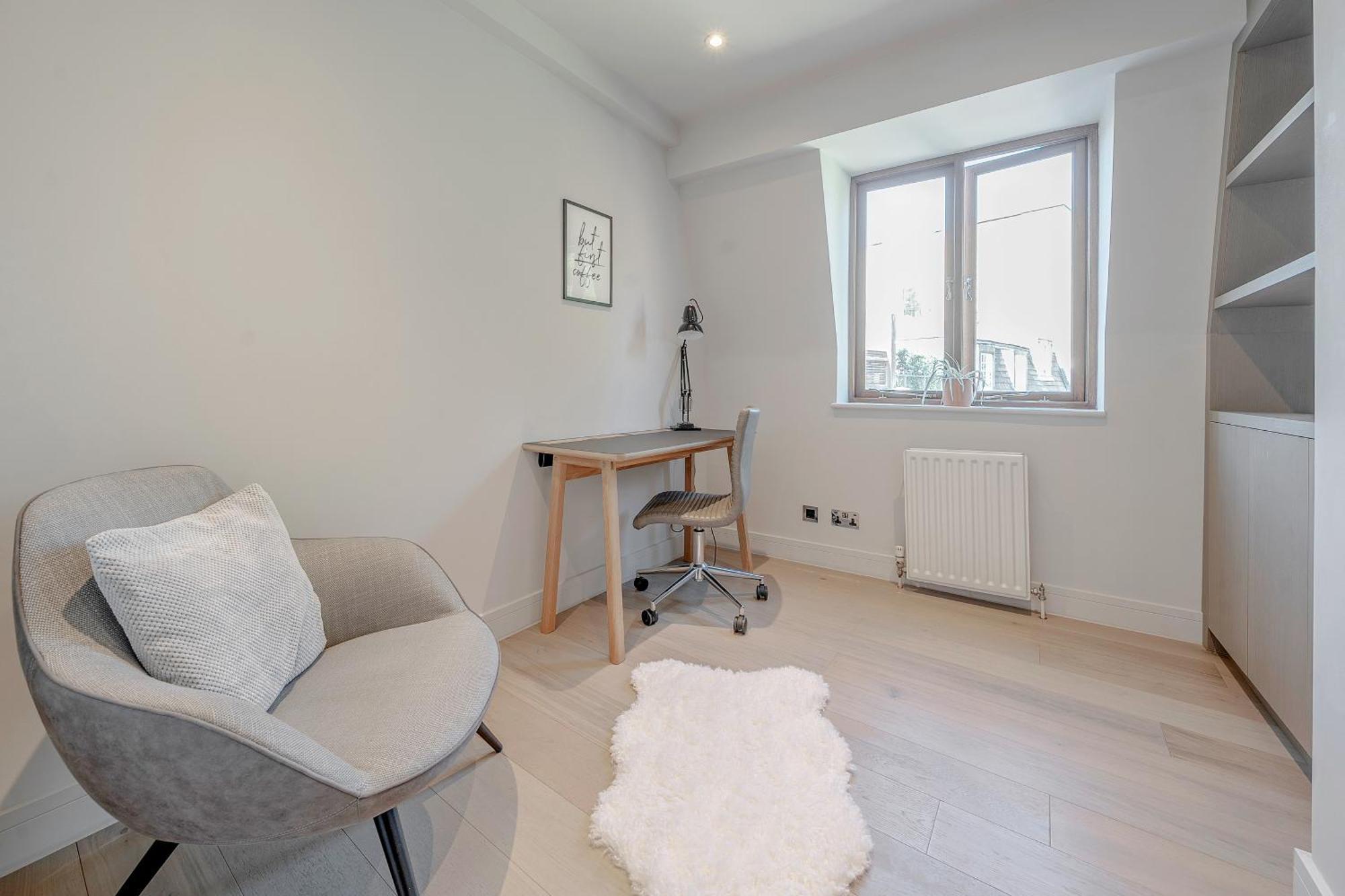 Luxurious 4 Bedroom In Kensington Hébergement de vacances