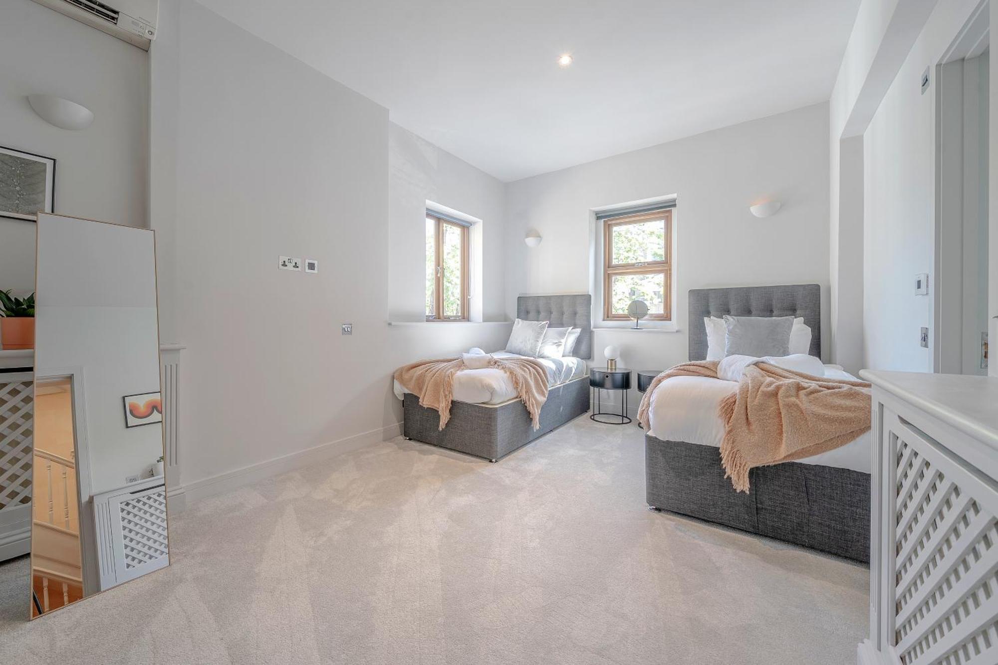 Hébergement de vacances Luxurious 4 Bedroom In Kensington Londres
